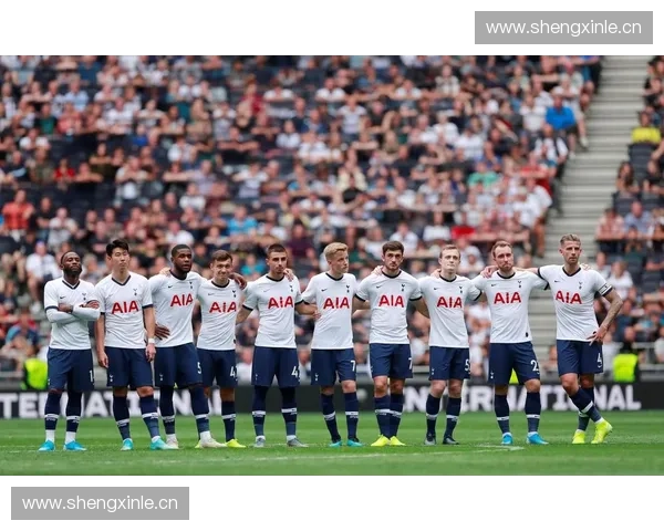 热刺靴的崛起与辉煌：从经典设计到顶级性能的完美结合