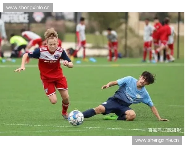 《最后一刻的绝杀逆转足球赛见证了永不言弃的精神与团队合作的奇迹》